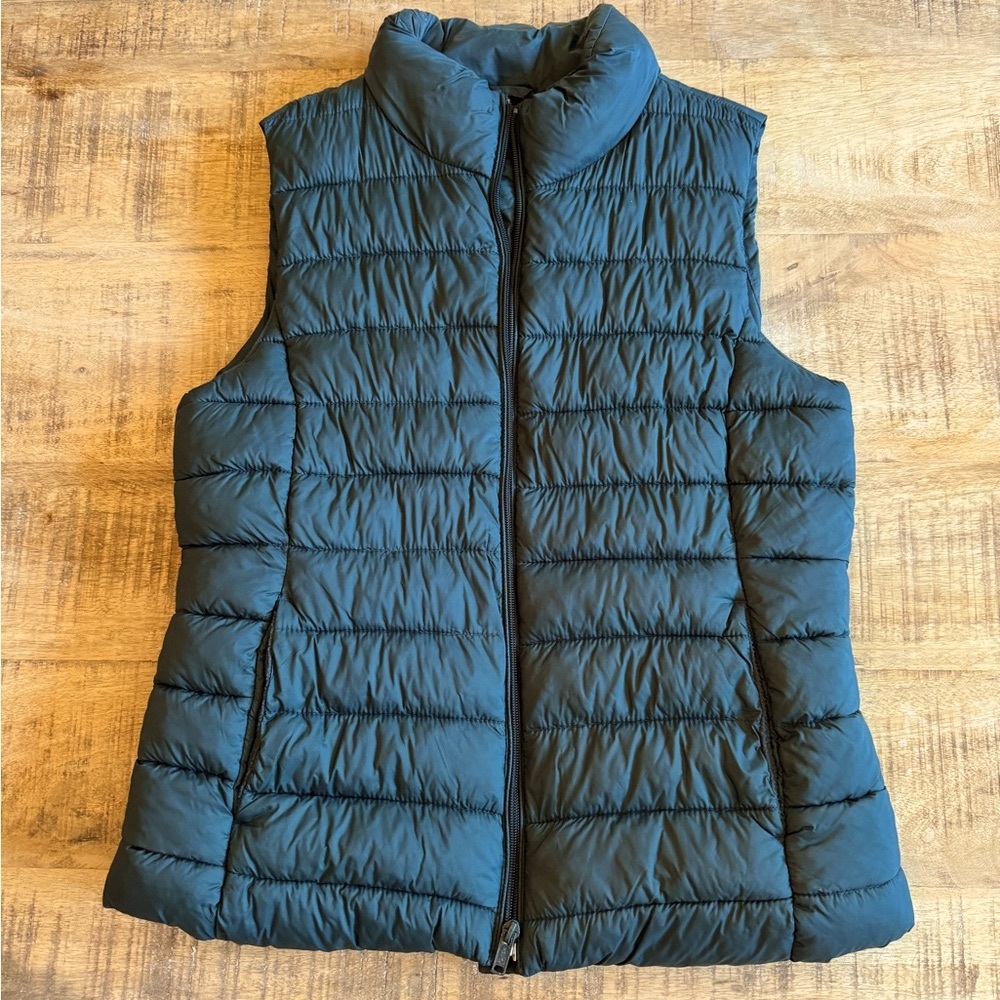 Gap Puffer Vest Size Small Green